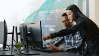 Orchestrating Connected High Tech Supply Chains with Decision Intelligence